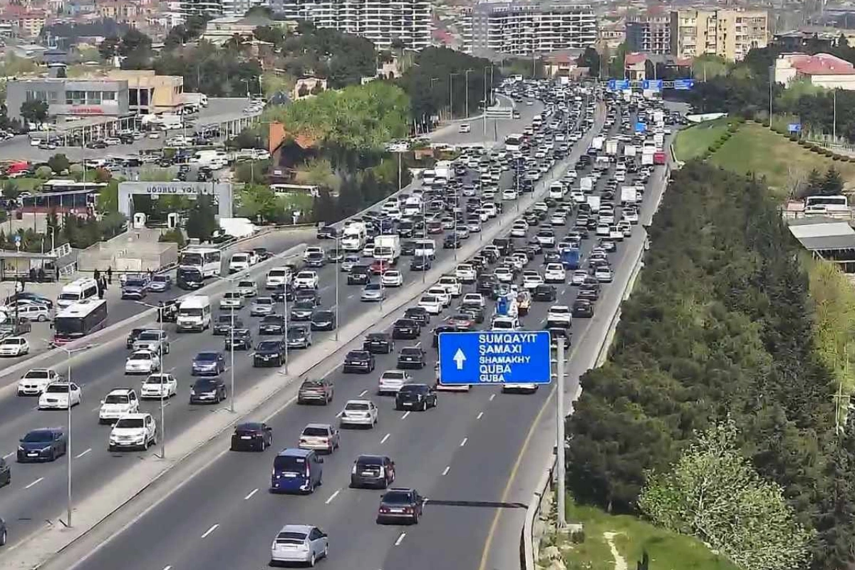 Bakı-Sumqayıt yolunda sıxlıq: Səbəbi açıqlandı - VİDEO